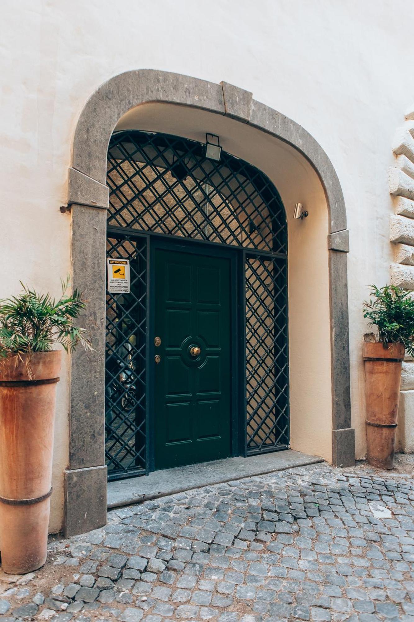 Restart Accommodations Borghese Rome Exterior photo